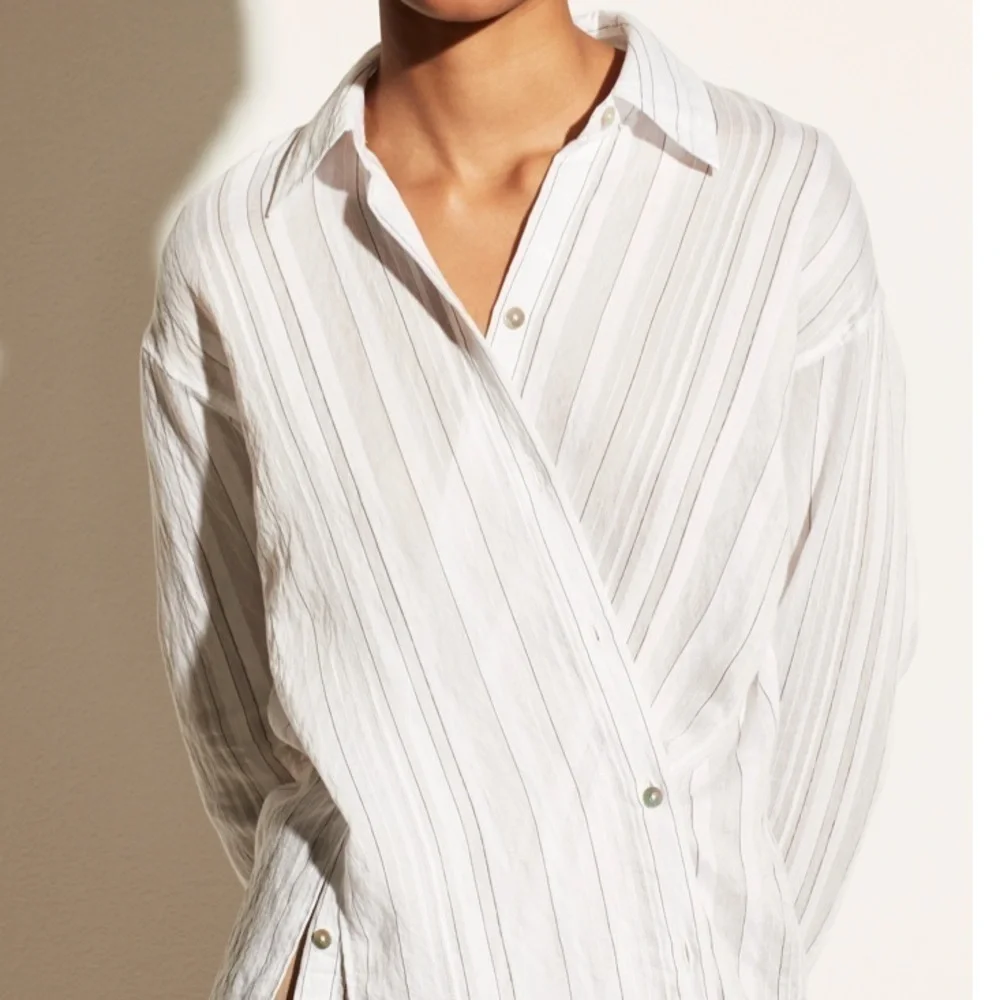 Drapey Stripe Convertible Button-down Shirt In Optic White/ Black